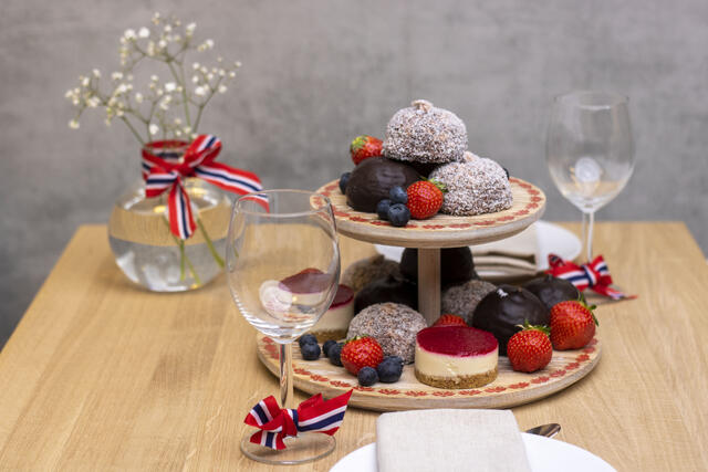  Et hyggelig dekket 17. mai bord