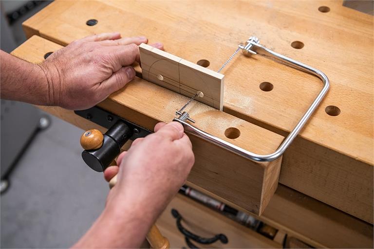 Steg 14 - Sag langs linjene