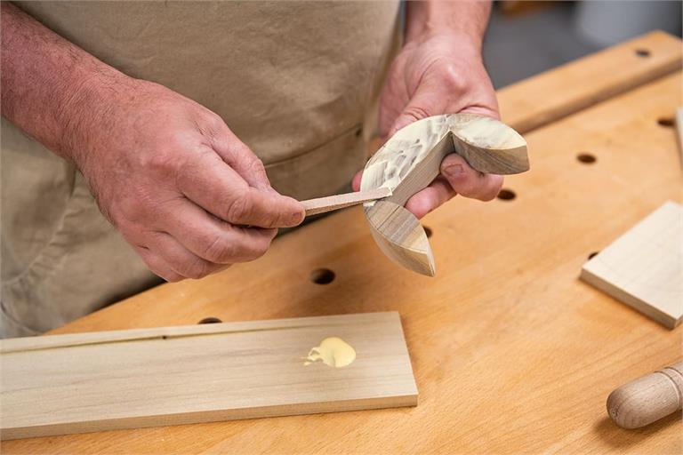 Steg 16 - lim og press