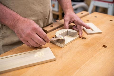 Steg 16 - lim og press