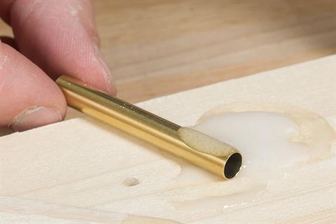 how-to-woodturn-a-pen-gluing-2