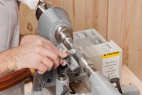 how-to-woodturn-a-pen-planing-1