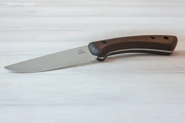 Friluftskniv BSH1. Rustfritt Eik i håndtak. Beavercraft 
