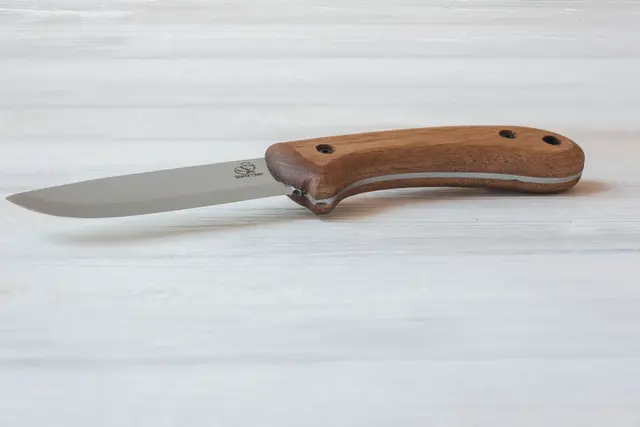 Friluftskniv BSH2. Rustfritt Valnøtt i håndtak. Beavercraft 