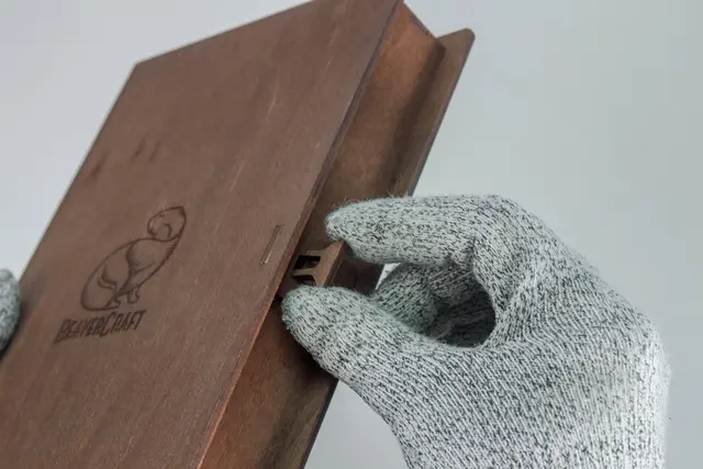 Spikkesett S07Book i gaveeske 4 kniver og slipeutstyr. Beavercraft 