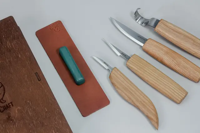 Spikkesett S09Book i gaveeske 4 kniver og slipeutstyr. Beavercraft 