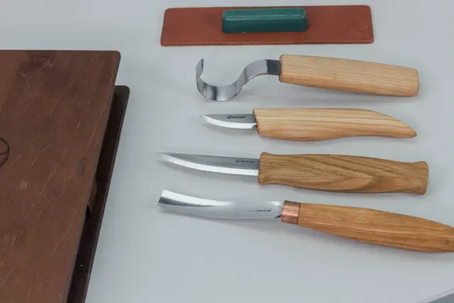 Spikkesett S43Book i gaveeske 4 kniver og slipeutstyr. Beavercraft 
