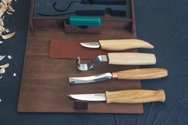 Spikkesett S43Book i gaveeske 4 kniver og slipeutstyr. Beavercraft 