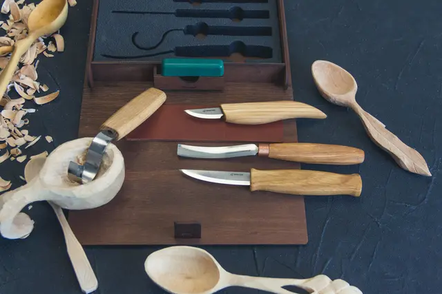 Spikkesett S43Book i gaveeske 4 kniver og slipeutstyr. Beavercraft 