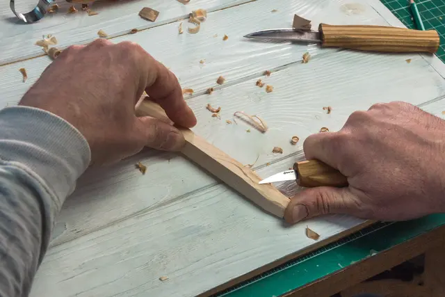 Spikkesett S13Box i gaveeske 3 kniver, emne og slipeutstyr. 