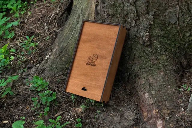 Spikkesett S13Box i gaveeske 3 kniver, emne og slipeutstyr. 