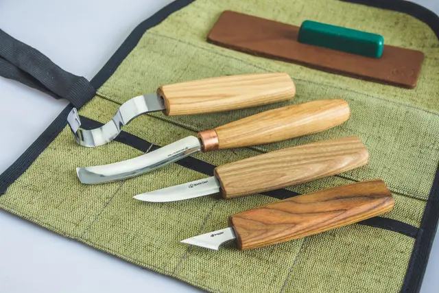 Spikkesett S49 til treskje mm. Høyre 4 kniver og slipeutstyr. Beavercraft 