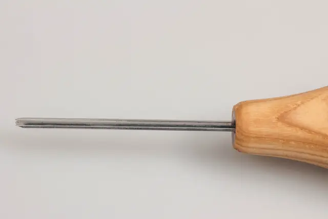 Treskjærerjern 12/2. Enhånds Beavercraft. V-stål. 2mm. 