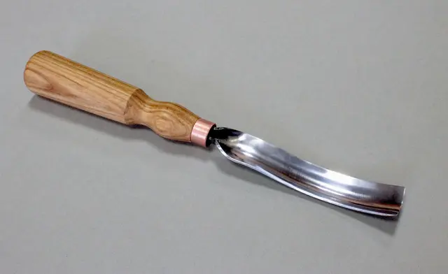 Treskjærerjern 7L/22 med svai Beavercraft. Kraftig skulp, 22mm. 