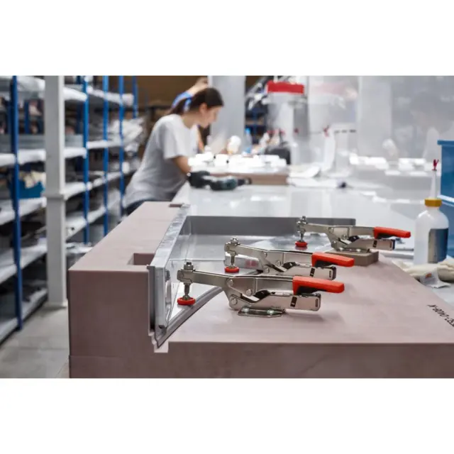 Nedtrykkstvinge horisontal STC-HH70 60 mm - Bessey 