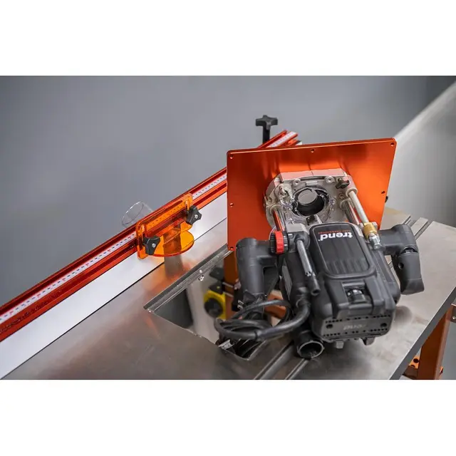 UJK Plate til fresebord. Til Trend T14 Passer i UJK Bord. Laget i aluminium 