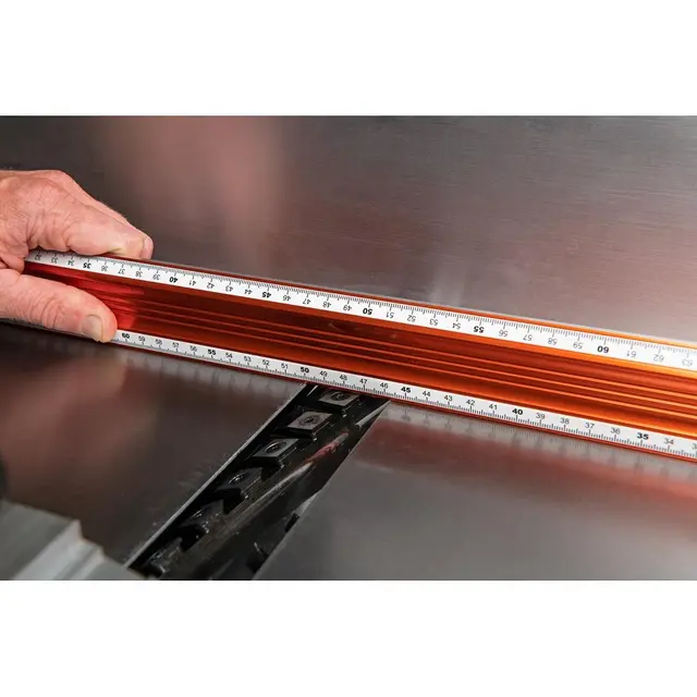 UJK 968mm. Linjal i Aluminium Maskinerte kanter 