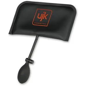 UJK Luftkile.Bred- 26X14,5cm. Med h&#229;ndpumpe.