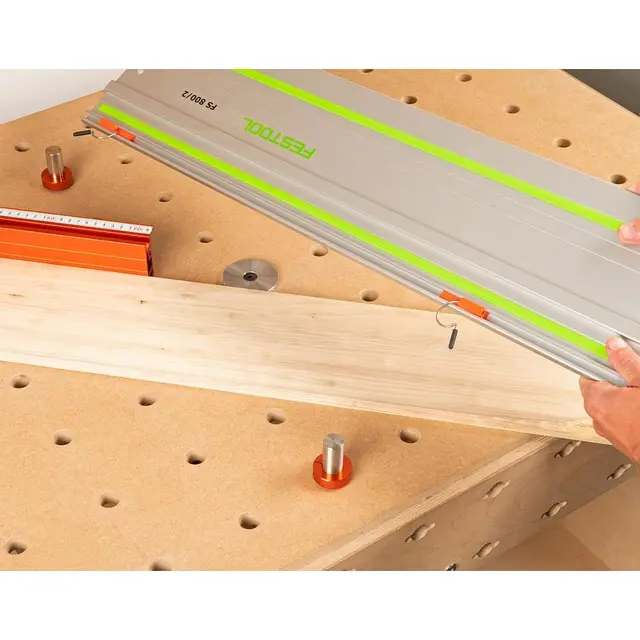 UJK Anlegg og Replikator for Styreskinne For MFT hullmønsterbord. 