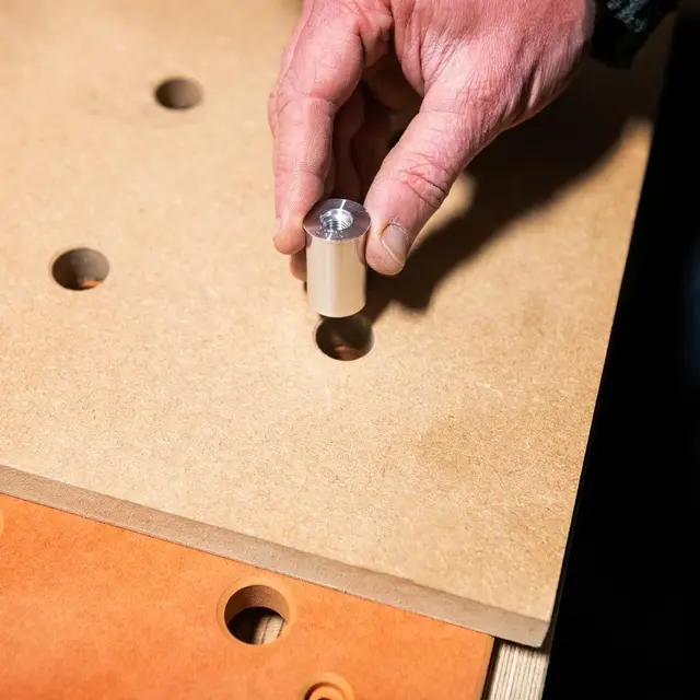 UJK Parf forankring, Ekstra Lang 2stk. M8 gjenger. Flush-montering 