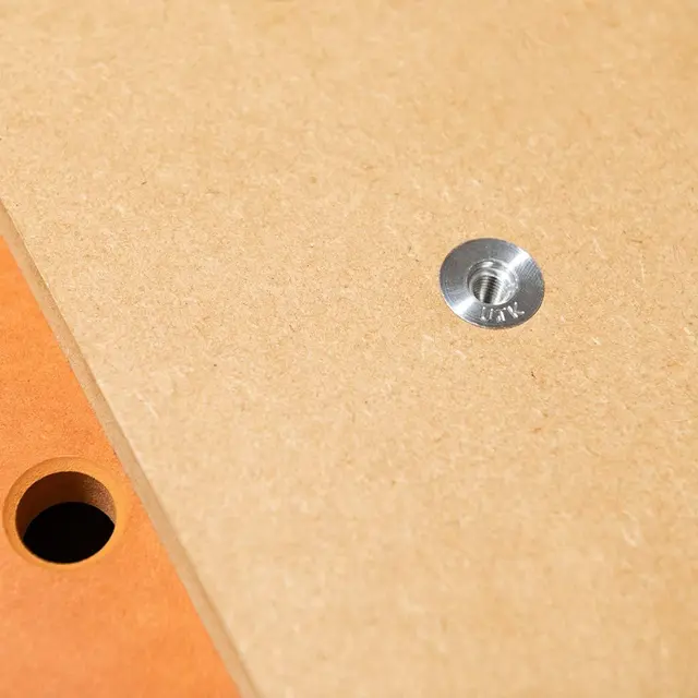 UJK Parf forankring, Ekstra Lang 2stk. M8 gjenger. Flush-montering 