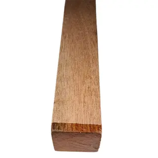 Meranti 600X50X50 mm Dreieemne
