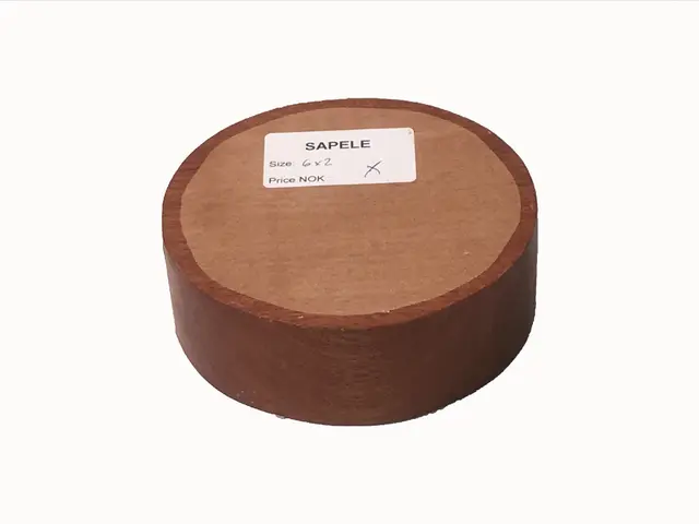 Sapele Rund150X50 mm Dreieemne 
