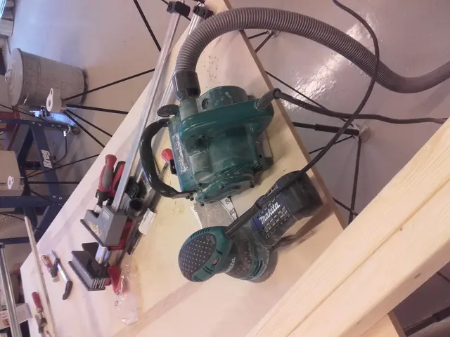 Makita Børstesliper 9741 100mm Strukturmaskin - Makita 