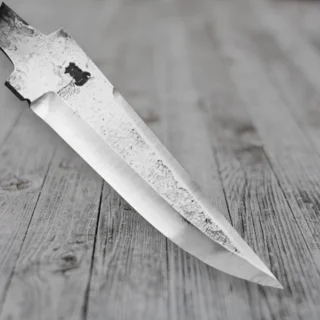 Råsmidd knivblad 120–140 mm – falsk egg Smidd av Morten Håkonsen