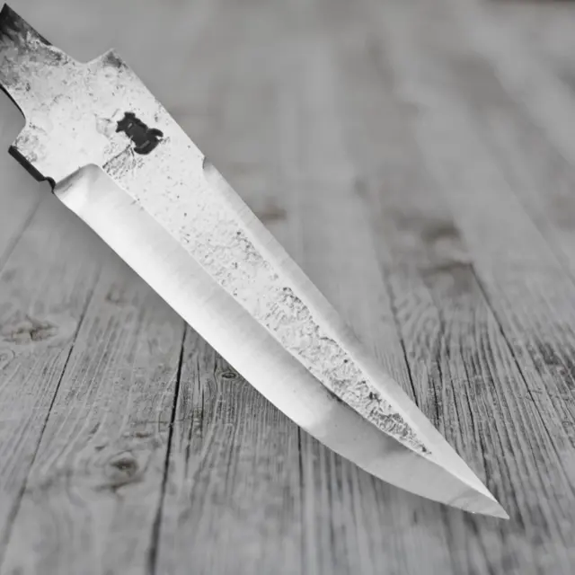 Råsmidd knivblad 120–140 mm – falsk egg 3-lags smidd – HRC 56–58 