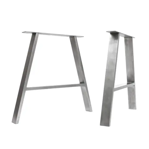 Ben til bredt bord. 2stk. H710 X B780mm A-type. Lakkert r&#229;st&#229;l.