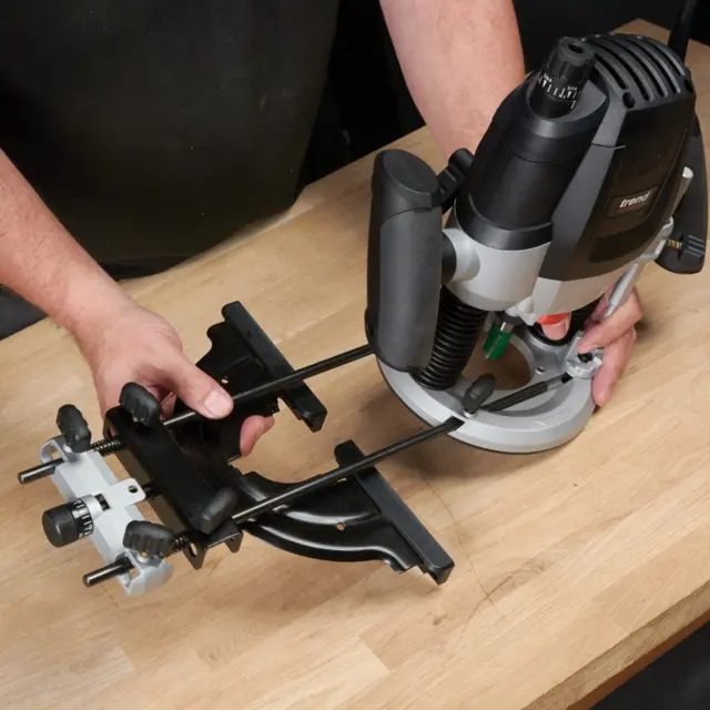 Trend T7EK Håndoverfres 2100W 12 mm spennhylse, variabel hastighet 